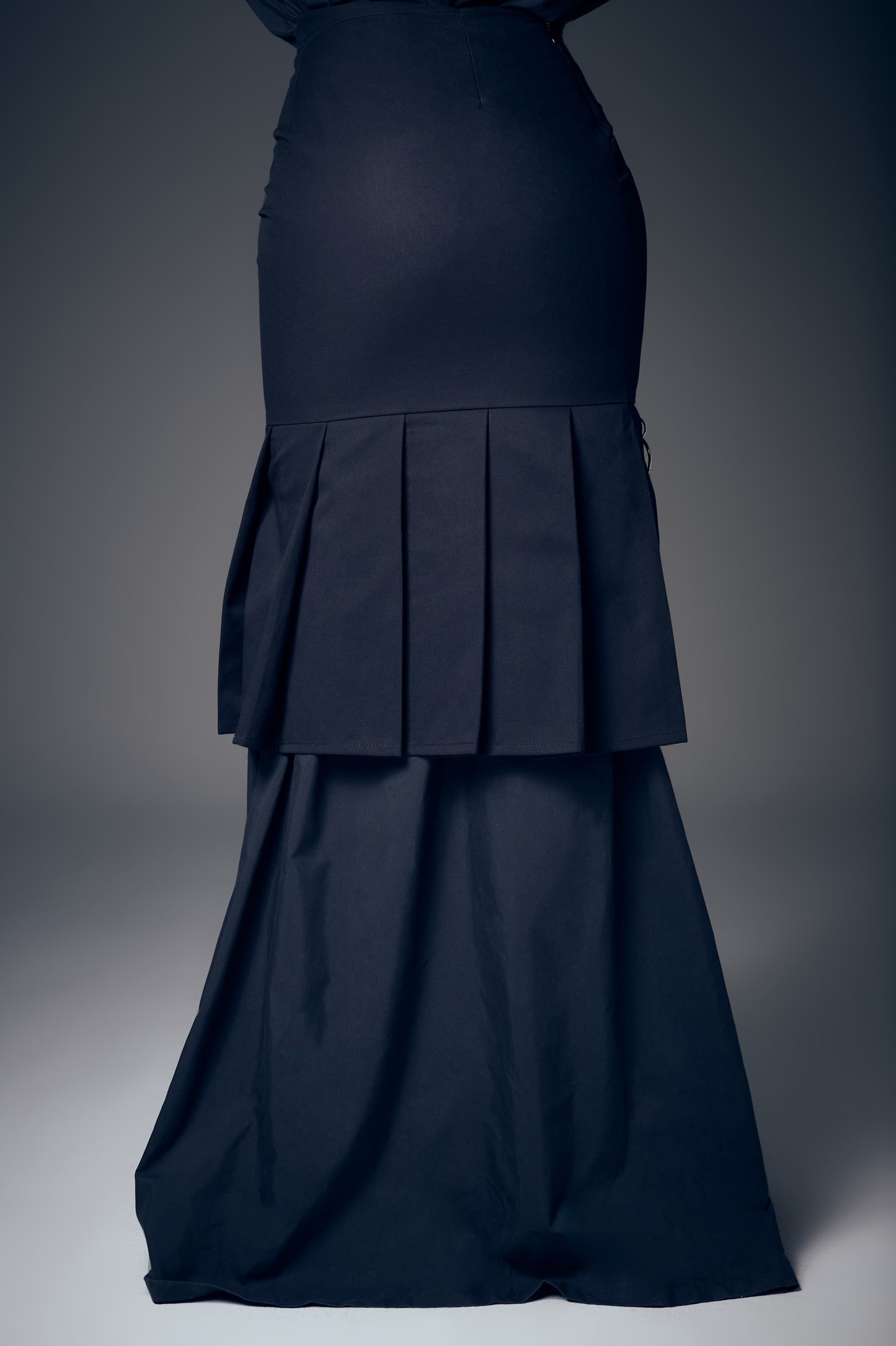 SUHO PENCIL SKIRT