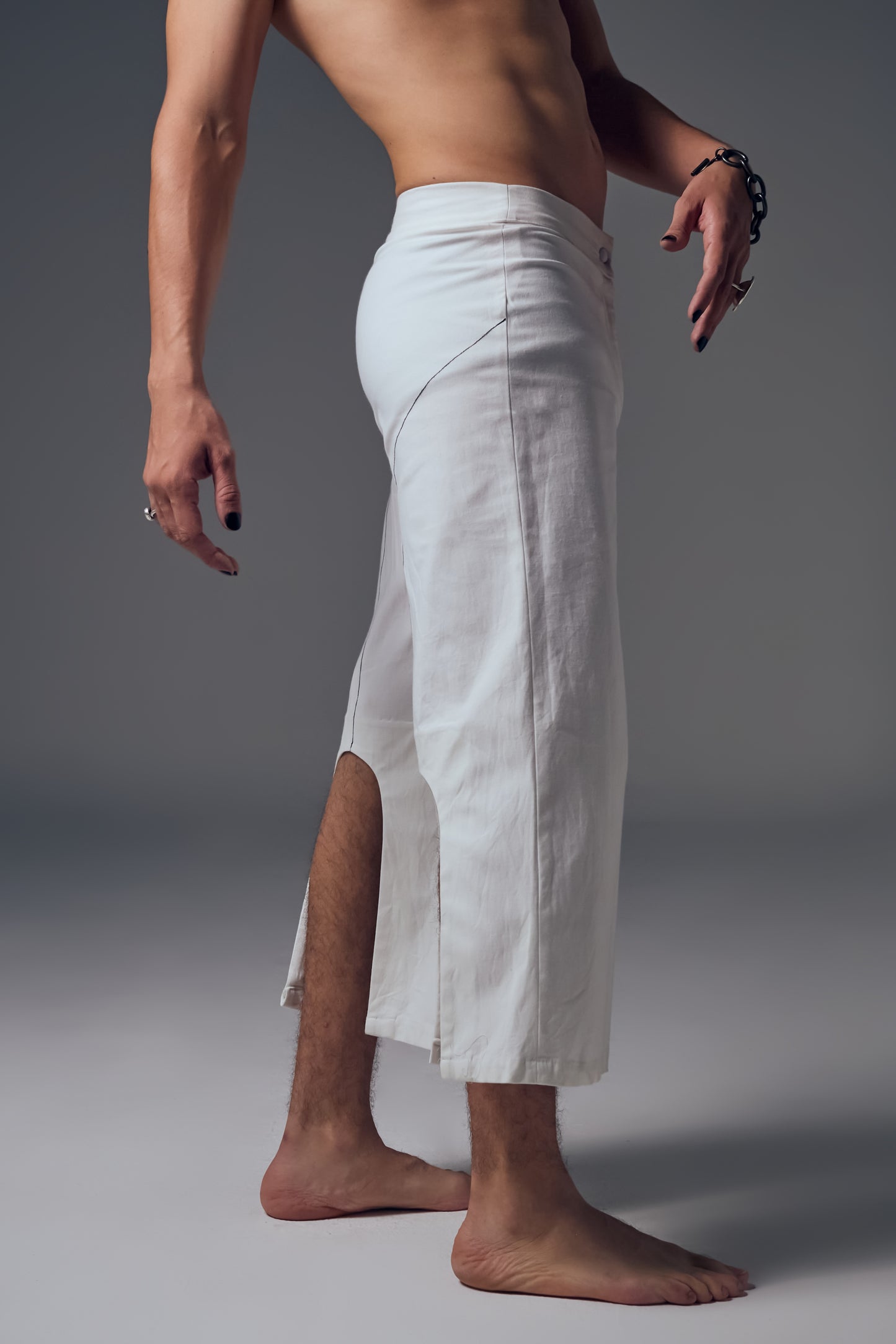 FINE LINE TROUSERS